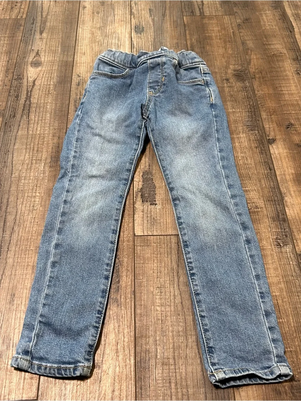 Old Navy Girls Built in Tough Jeans  Stretch Size Small 5-6 Skinny